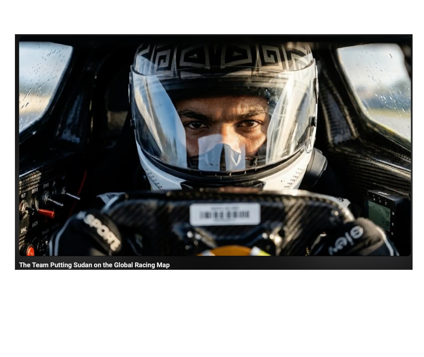 Pilote casqué généré par IA pour le visuel du film